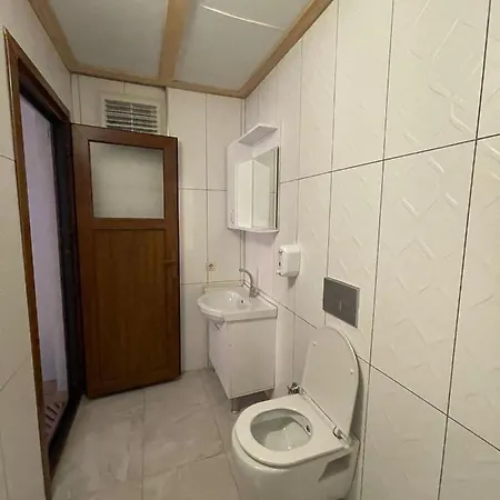 Nirvana Aparthotel *